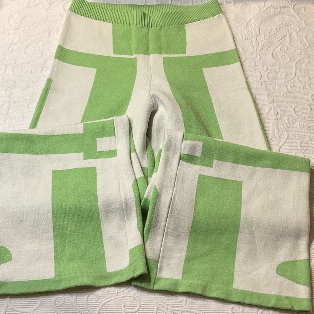Princess Polly Light Green Knit Wide leg Pants. Small/Medium. Stretch Durable.
